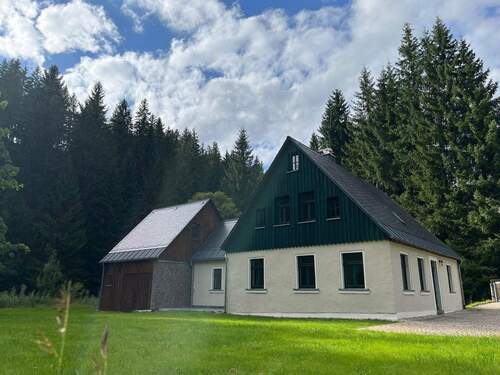Südansicht Forsthaus - 8 Zimmer Bauernhaus, Landhaus zum Kaufen in Eibenstock