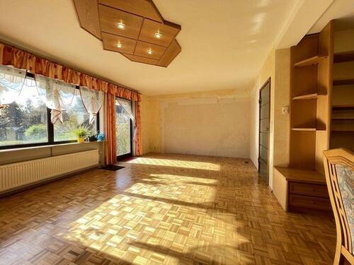 EG Wohnen - 5 Zimmer Mehrfamilienhaus, Wohnhaus in Eckental