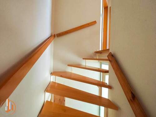 Treppe zum Obergeschoss - 