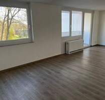 2 ZW mit Balkon im 2. OG (Aufzug) mit modernem Tageslichtbad in einem gepflegten Mehrfamilienhaus in Stein-Deutenbach