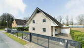 Straßenansicht - 7 Zimmer Einfamilienhaus in Delmenhorst