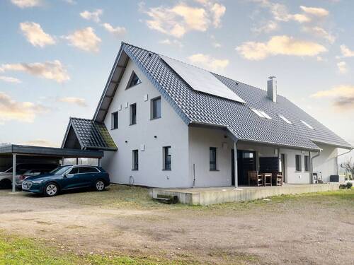 Ansicht Hof - 7 Zimmer Einfamilienhaus zum Kaufen in Melle
