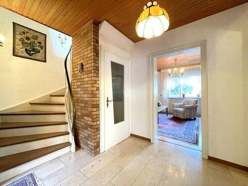 EG Flur - 4 Zimmer Mehrfamilienhaus, Wohnhaus in Röthenbach