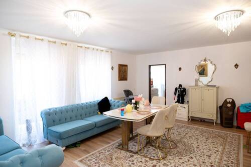 Wohnzimmer - 1 Zimmer Mehrfamilienhaus, Wohnhaus in Kerpen