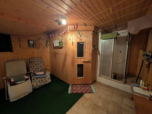 Heizungsraum samt Sauna und Dusche - 