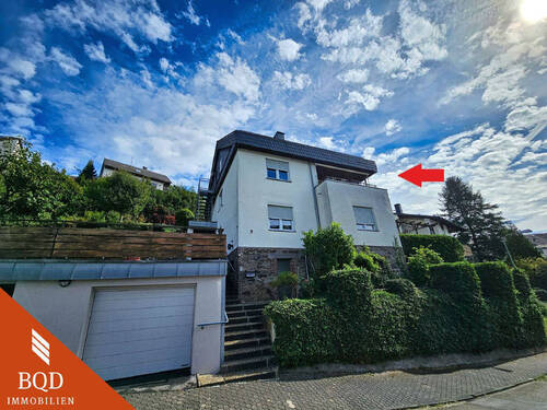 Straßenansicht - Helle, moderne Mietwohnung in Top-Lage