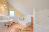 Badezimmer 1. OG - 