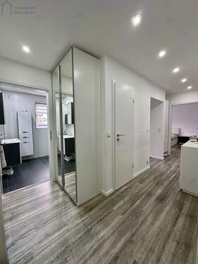 Flur - 4 Zimmer Etagenwohnung zum Kaufen in Baunatal