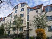 Außenansicht - Schöne 2-Zimmer-Wohnung mit Balkon