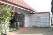 Hausansicht / Terrasse - Einfamilienhaus mit 120,80 m&sup2; in Enger zum Kaufen