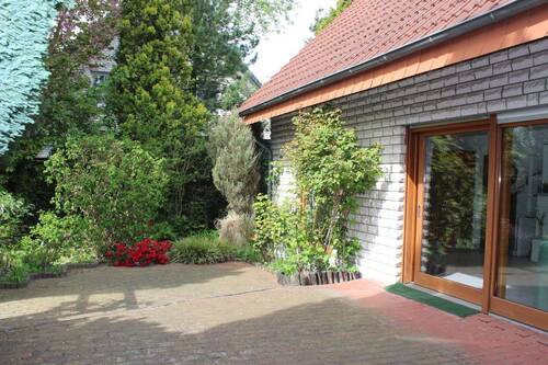 Hausansicht / Terrasse - 