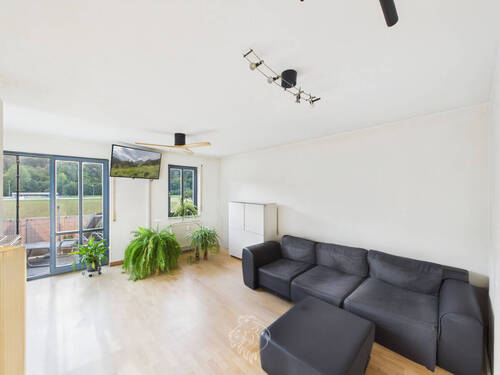 Wohnzimmer - 2 Zimmer Etagenwohnung zum Kaufen in Lauda-Königshofen / Unterbalbach
