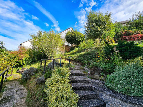 Garten Hauseingang - 3 Zimmer Etagenwohnung in Bad Ems