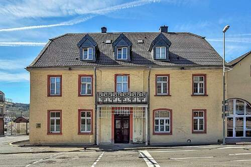 Bild 1 - Moderner Altbaucharme in Denkmalschutzobjek - Sanierte Bürofläche zum Kauf in zentraler Lage!