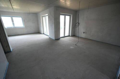 Wohn-/Esszimmer - 