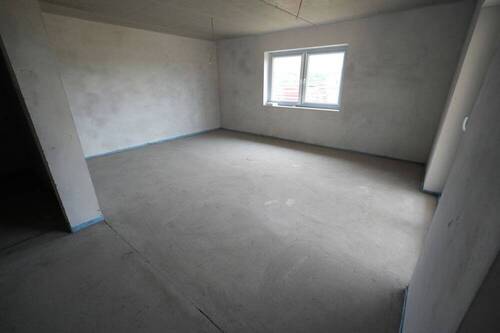 Wohn-/Esszimmer - 