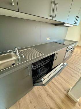 Küchenzeile / Küche - 1 Zimmer Etagenwohnung zur Miete in Karlsruhe