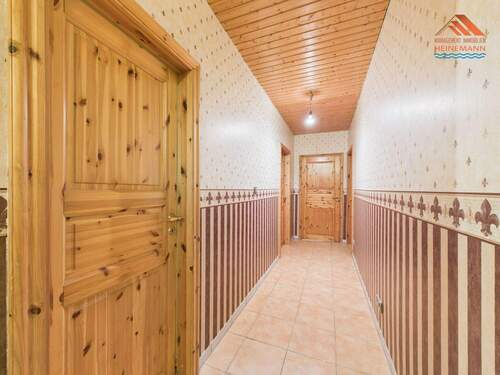 Flur - Mehrfamilienhaus, Wohnhaus mit 137,50 m&sup2; in Nordleda zum Kaufen