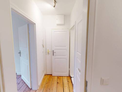 Flur - 2 Zimmer Etagenwohnung zum Kaufen in Hamburg