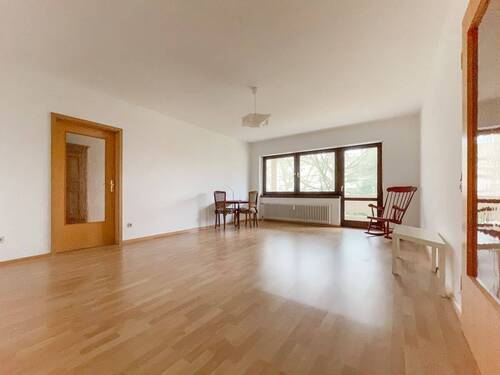 Wohnzimmer - Gut geschnittene 4-Zimmerwohnung in beliebter Lage