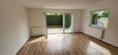 Wohnzimmer Zugang zur Terrasse - 6 Zimmer Doppelhaushälfte zur Miete in Taunusstein-Wehen