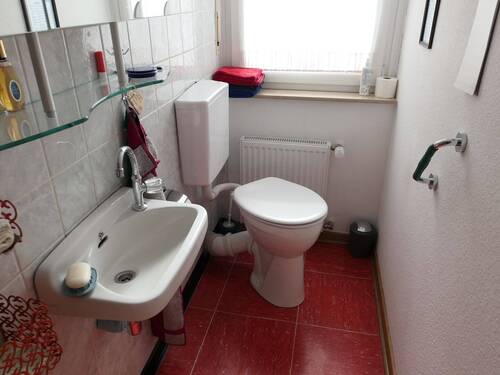 Gäste-WC im Hinterhaus - 