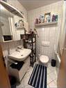 Bad mit Wanne und WC - 