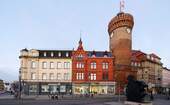 Straßenansicht v. Brbg. Pl. - Exklusive Altbauwohnung, top saniert, Dielenboden, zentrale Lage - als Wohnung oder Büro