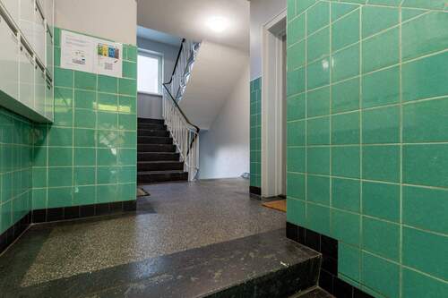 Treppenhaus EG - 2 Zimmer Etagenwohnung in Hamburg