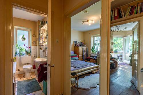 Schlafzimmer / Badezimmer - 
