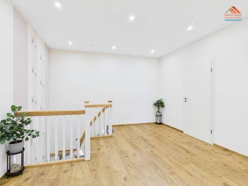 Wohnbereich 1 - DG - Flur - 