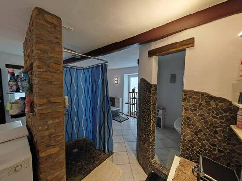 Badezimmer 2 EG 3/3 - 