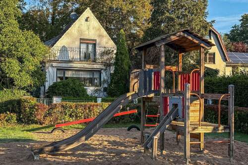 Spielplatz vor der Tür - 