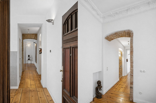 EINGANGSBEREICH MIT HISTORISCHEN ELEMENTEN - 2 Zimmer Etagenwohnung zum Kaufen in Berlin