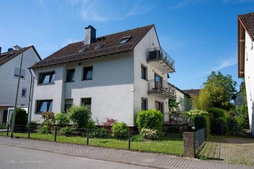 MFH Haus aussen2 - 1 Zimmer Mehrfamilienhaus, Wohnhaus in Flörsheim