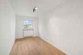 Kinderzimmer/Büro - 
