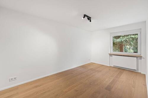 Kinderzimmer/Büro - 