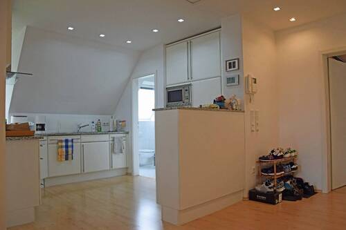 Diele und Küche - 2 Zimmer Etagenwohnung in Nettetal