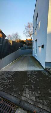 Tiefgarage 2 - Garage, Stellplatz in Hoisten