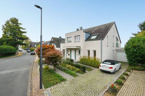 Außenansicht - 5 Zimmer Einfamilienhaus zum Kaufen in Düsseldorf