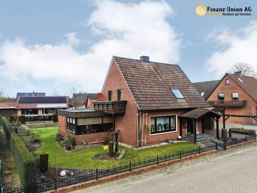 Außenansicht - Einfamilienhaus mit Potenzial - Ihr Zuhause mit großem Garten!