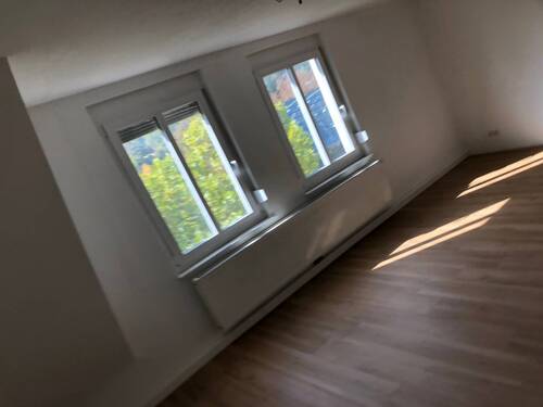 Wohnzimmer - 4 Zimmer Etagenwohnung zur Miete in Stuttgart