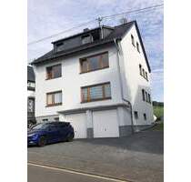 Freistehendes Mehrfamilienhaus mit zusätzlich bebaubarer Grundstücksfläche - provisionsfrei - - Hausen