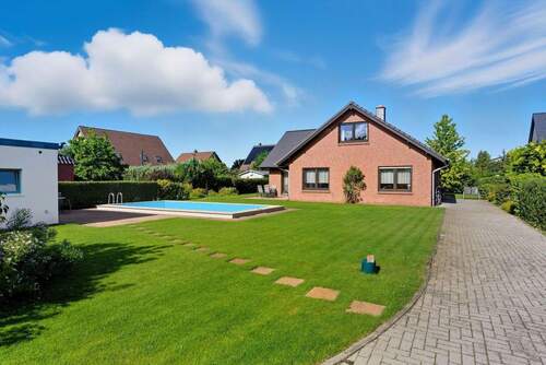 Außenbereich Garten - 7 Zimmer Einfamilienhaus zum Kaufen in Cottbus