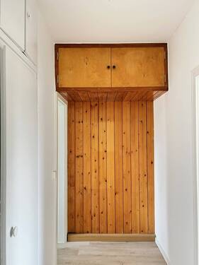 Retroschrank im Flur.jpg - 