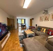 Ihr neues Zuhause in Bogenhausen: großzügige 3-Zimmer-Wohnung mit großem Balkon und viel Potenzial - München