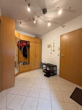 Flur - Etagenwohnung mit 90,00 m² in München zum Kaufen