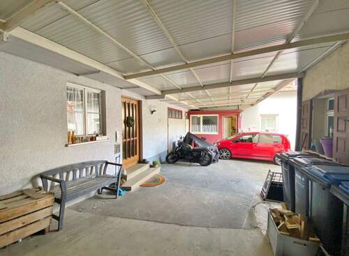 Hof - 1 Zimmer Mehrfamilienhaus, Wohnhaus in Wannweil