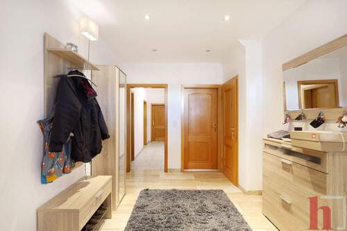 Eingangsbereich EG - Einfamilienhaus mit 232,50 m&sup2; in Lohne zum Kaufen