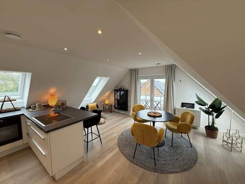 Essecke - Modern Living am Deich - Vollmöbliertes Dachgeschoss Apartment Nähe Hamburg!